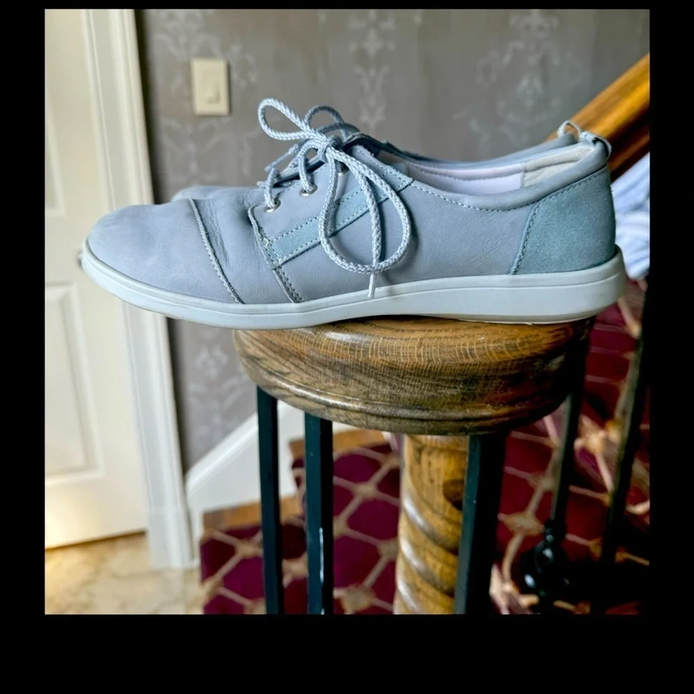 SAS MARNIE SKY SPARKLE shoe 8 1/2 narrow very good condition